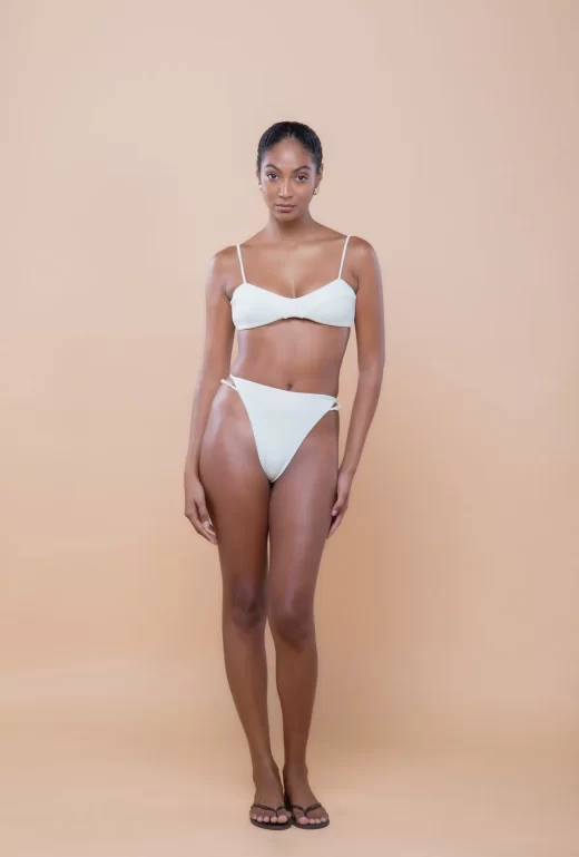 Hot Pants Íris Off White Textura