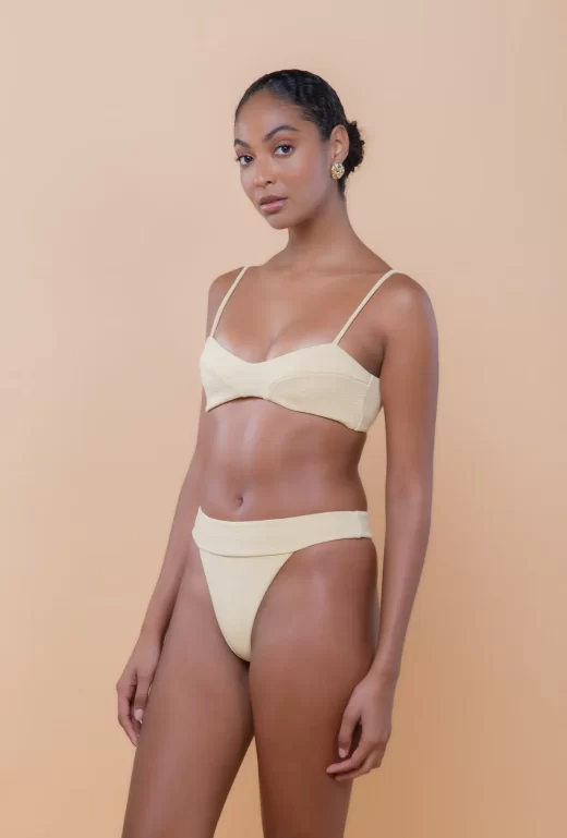 Top Pamela Baunilha Textura