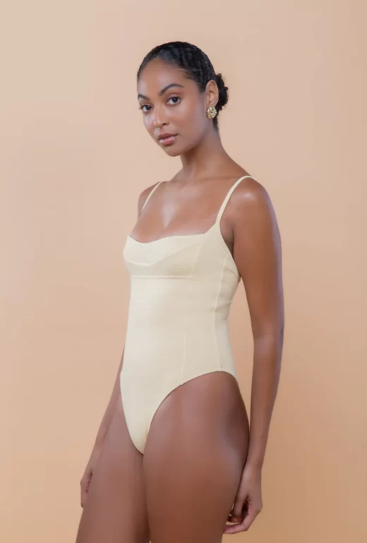 Maiô Thais Recortes Baunilha Textura