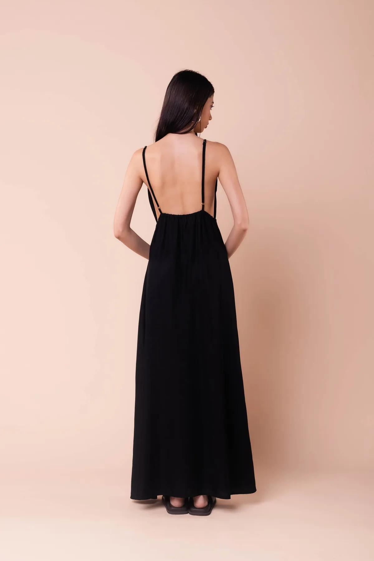 vestido-barbara-esfera-preto-img3