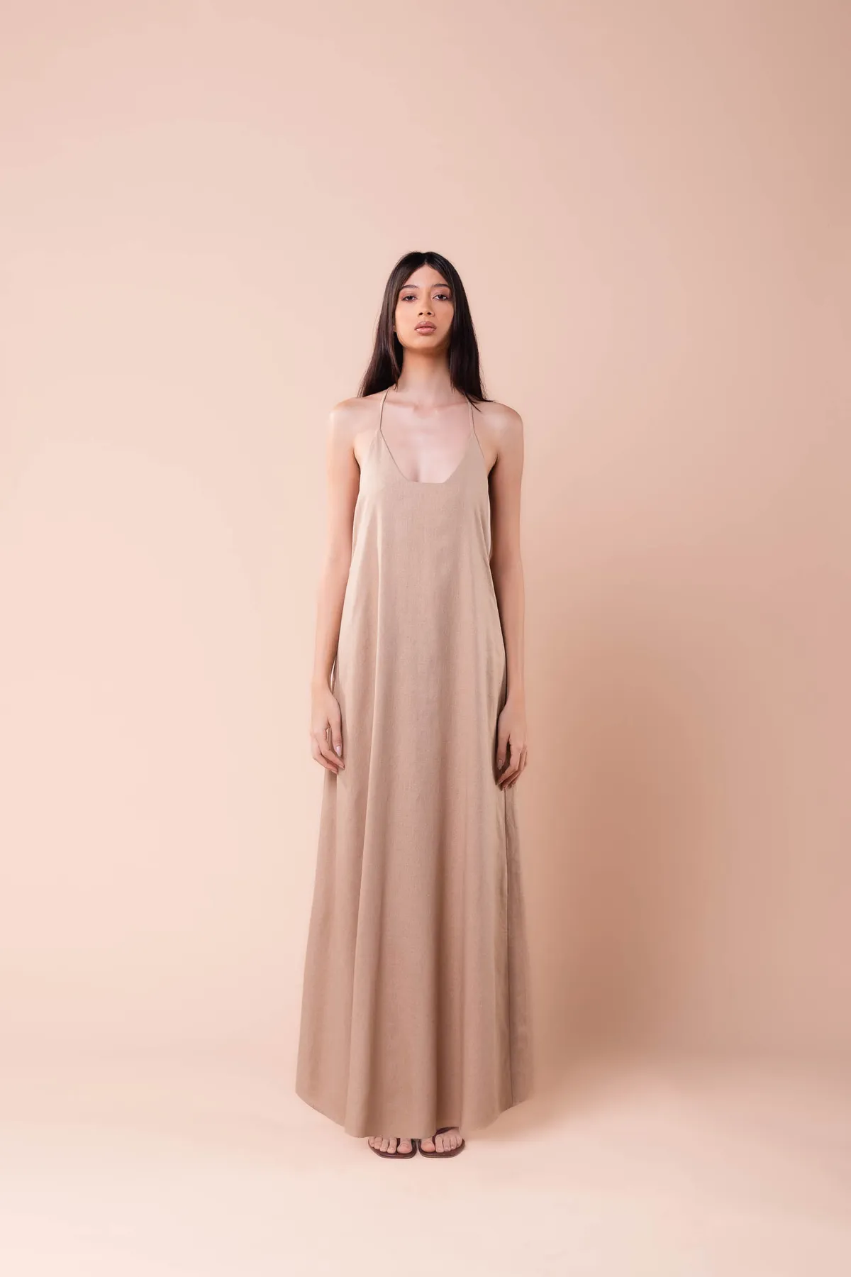 vestido-piera-bege-queimado-capa